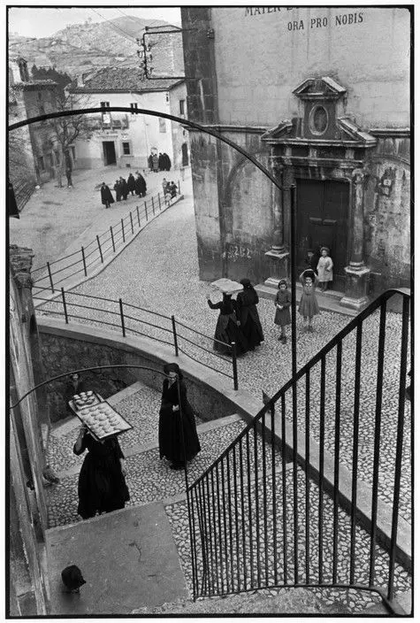 Henri Cartier-Bresson | Abruzzo, Italy, 1951 Henri Cartier-Bresson | Abruzzo, Italy, 1951